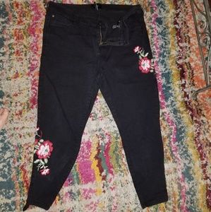 Black Celebrity pink with embroidered flowers 20
